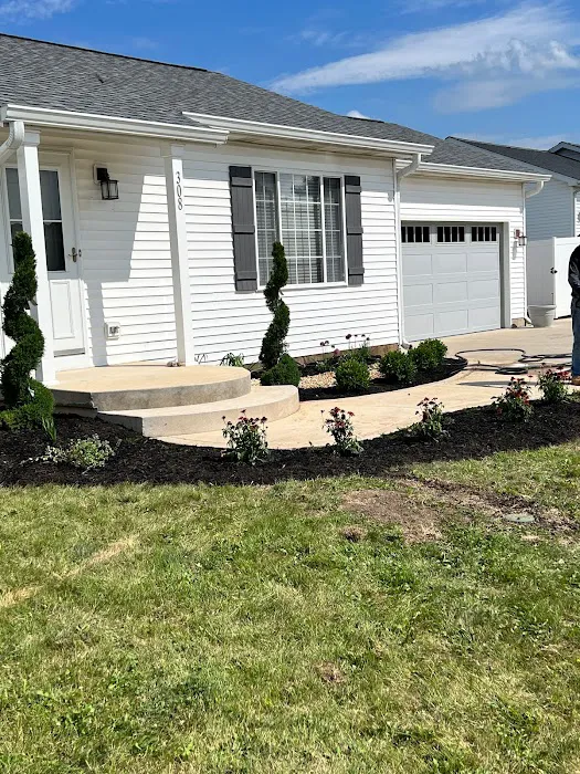 Gamez Lawn Service & Landscaping Picture 4