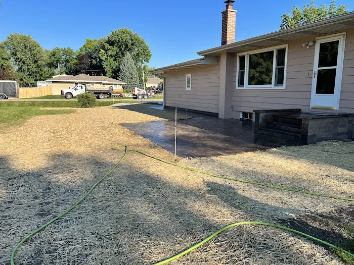Gamez Lawn Service & Landscaping Picture 1