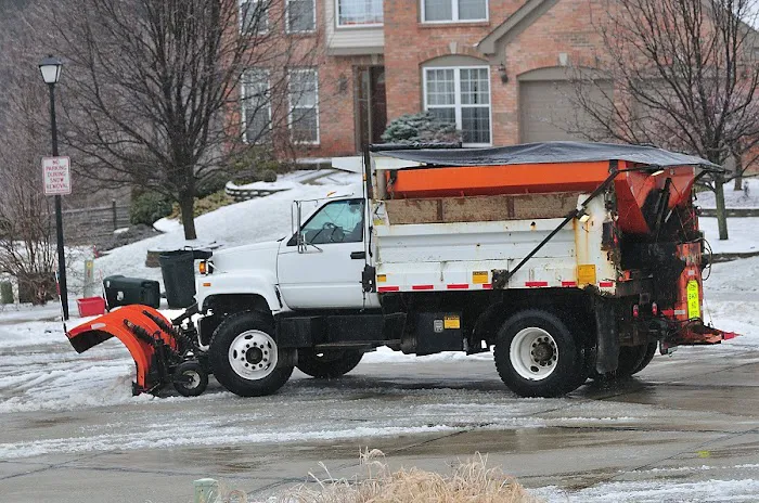 DeKalb-Sycamore Lawn Care Picture 8
