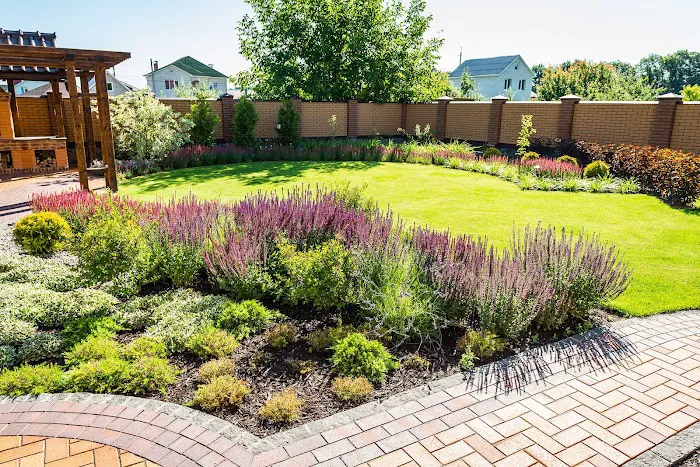 DeKalb-Sycamore Lawn Care Picture 4
