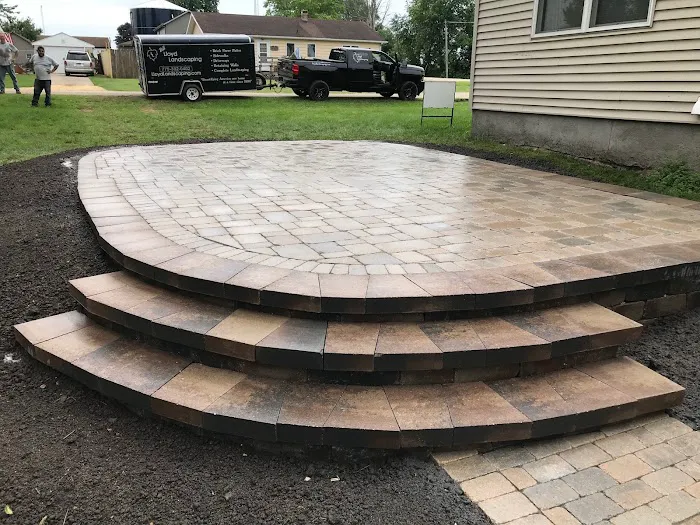 Lloyd Landscaping & Garden Center Picture 1