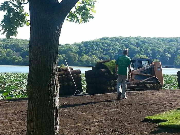 Rigo Alvarez Landscaping Corp. Picture 2