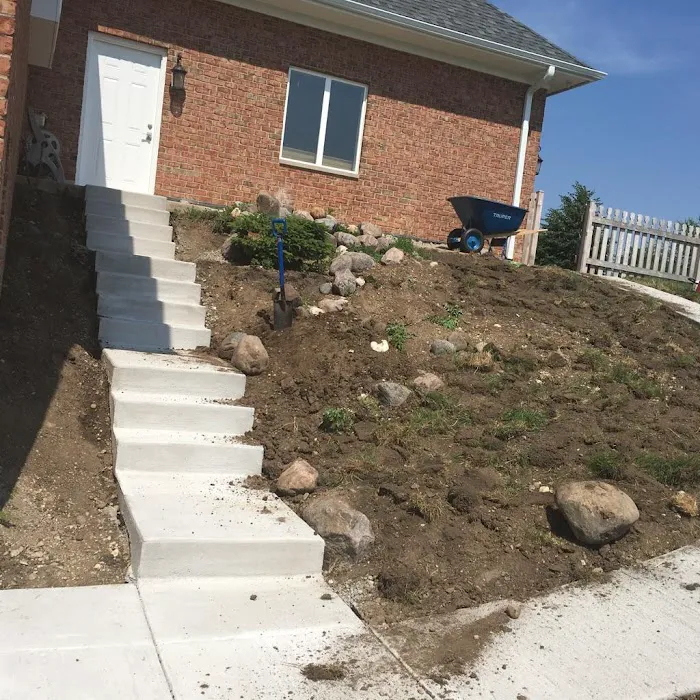 Apple Leaf Landscaping Co. Picture 9