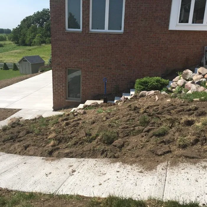 Apple Leaf Landscaping Co. Picture 7