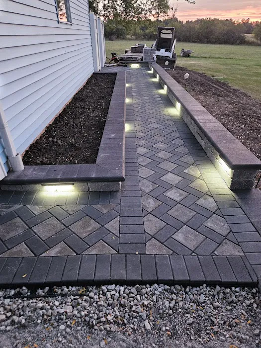 ALC Landscaping & Construction Picture 3