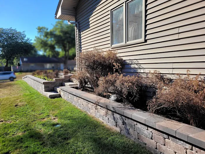 Cal and Shan's Landscape and Design Picture 3
