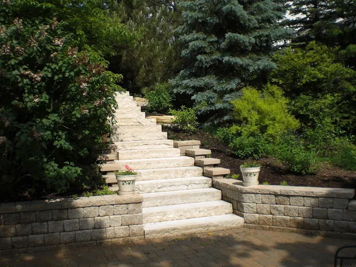 Royal Gardens Landscaping Picture 3