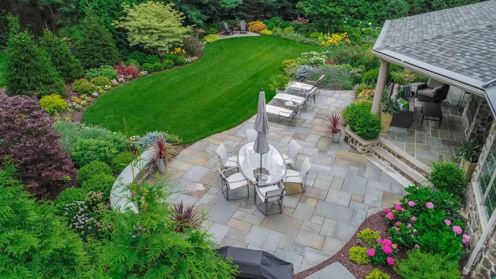 Royal Gardens Landscaping Picture 10