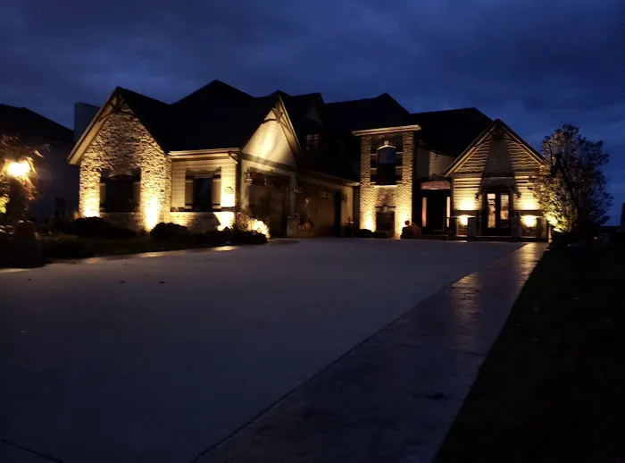 LightQuest Outdoor Illumination Picture 5