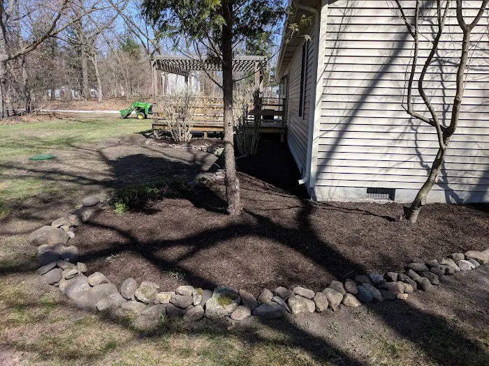 Aaron's Lawn Care Picture 1