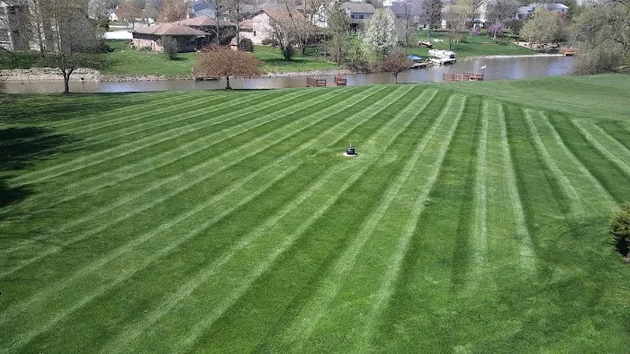 Moolenaar Supreme Professional Lawn Care Inc Picture 1
