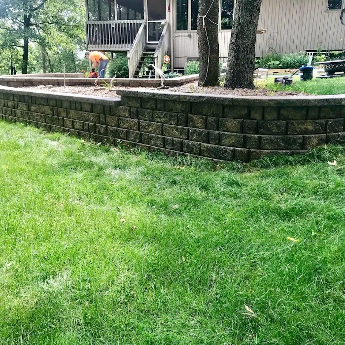 Castillo Landscaping Inc Picture 3