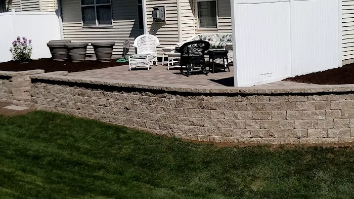 Lawn Maintenance Services Picture 6