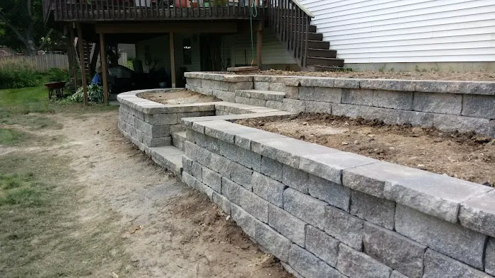 Lawn Maintenance Services Picture 5