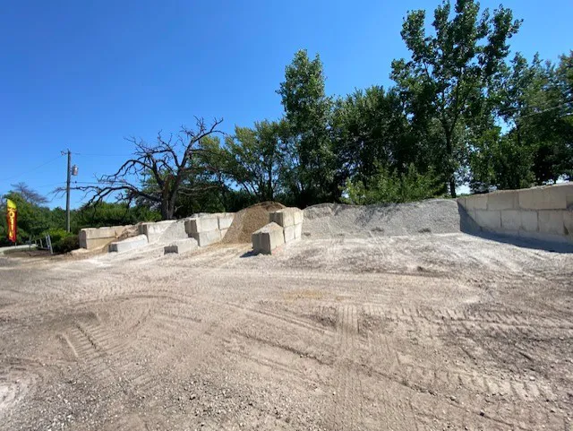 Mendez Landscaping & Supplies Picture 4