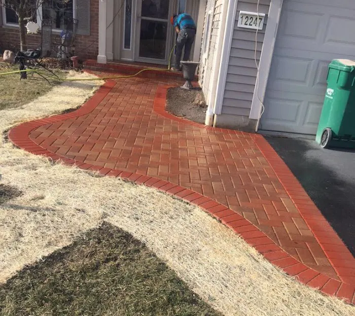 E & J Landscaping Picture 2