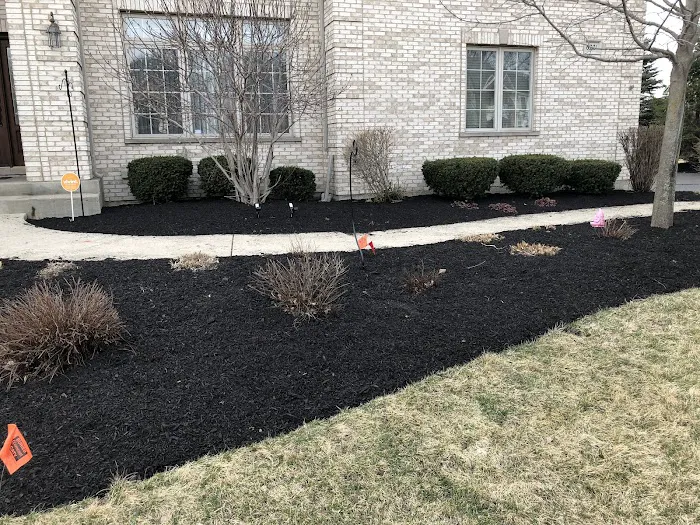 3 J'S Lawn Services Picture 3