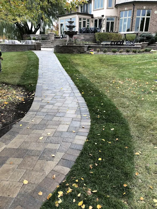 3 J'S Lawn Services Picture 9