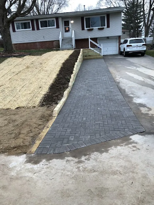 3 J'S Lawn Services Picture 2