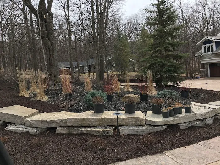 Geneva Landscapes and Maintenance llc. Picture 7