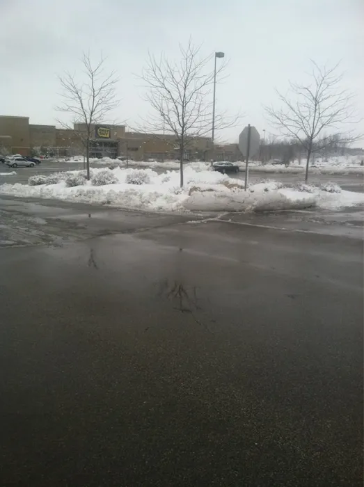 Geneva Landscapes and Maintenance llc. Picture 8