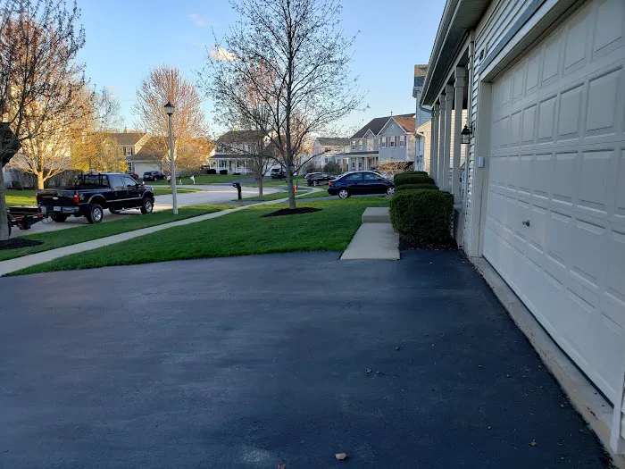 Schlei Snowplowing and Lawn Service Picture 3