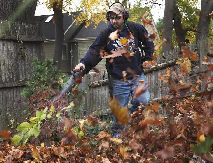 Plowz & Mowz - Snow Plowing and Lawn Care Service Picture 8