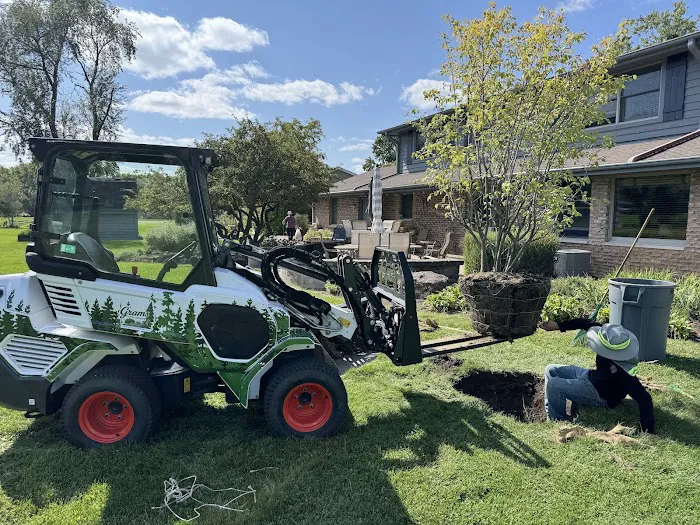 Grams Lawn Service LLC Picture 1