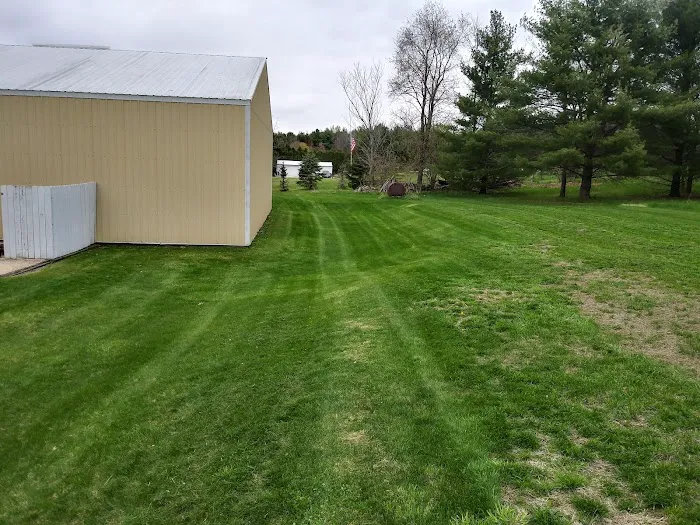 Two Ton's Plowing and landscaping service Picture 6
