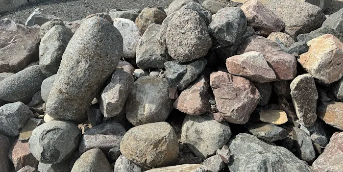 Premier Landscape Store Picture 2