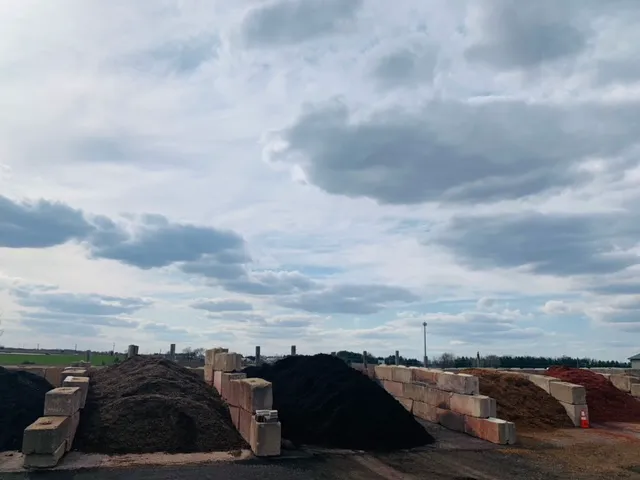Premier Landscape Store Picture 7