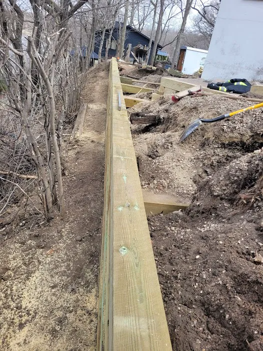Benny & Ericks Landscaping Picture 9