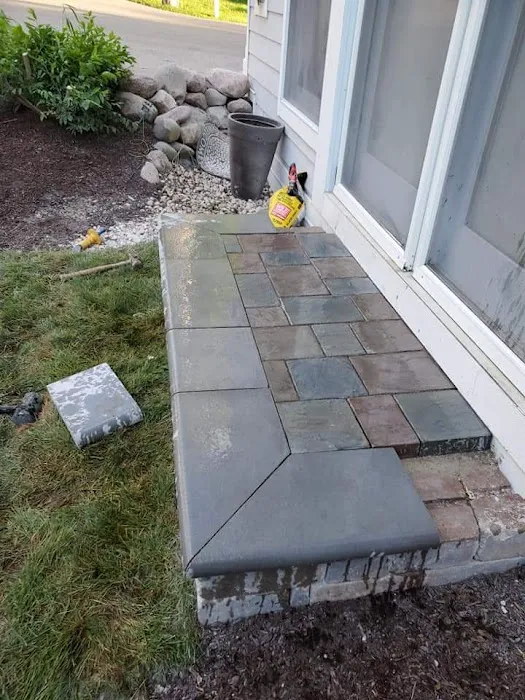 Benny & Ericks Landscaping Picture 10