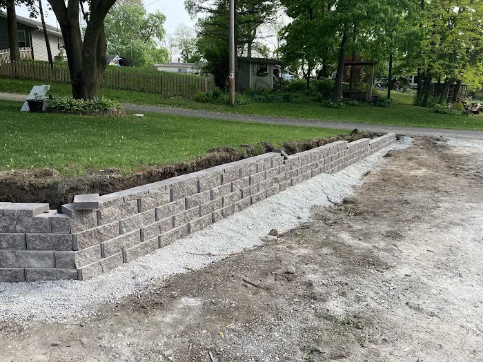 Lunda Landscaping & Construction Picture 2