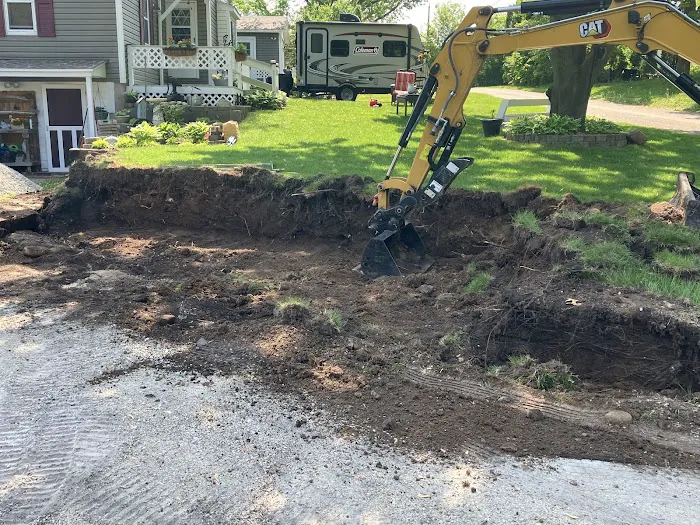 Lunda Landscaping & Construction Picture 3