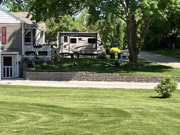 Lunda Landscaping & Construction Picture 1