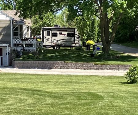 Lunda Landscaping & Construction