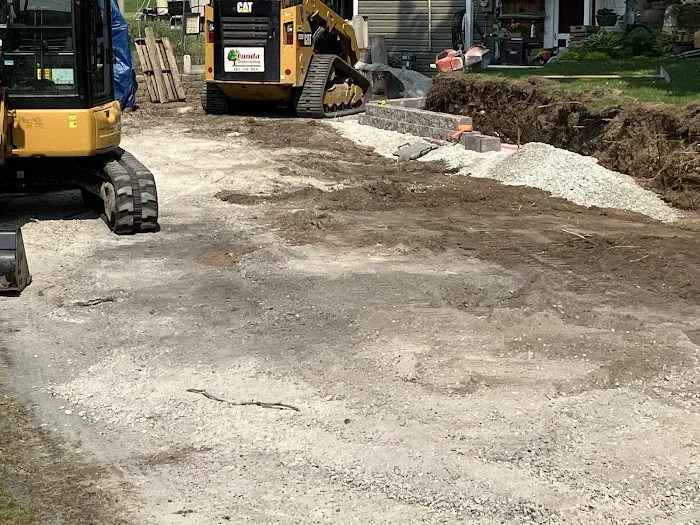 Lunda Landscaping & Construction Picture 10