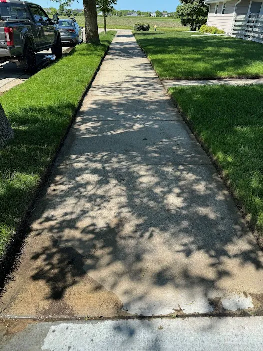 Augusta Lawn Care Services Of Racine Picture 3
