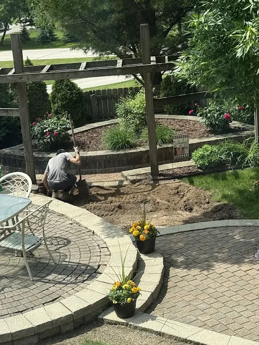 North Lake Landscaping Picture 3