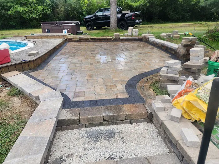 VK Landscaping Picture 1