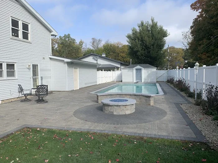 Harkins Unique Landscapes LLC Picture 2