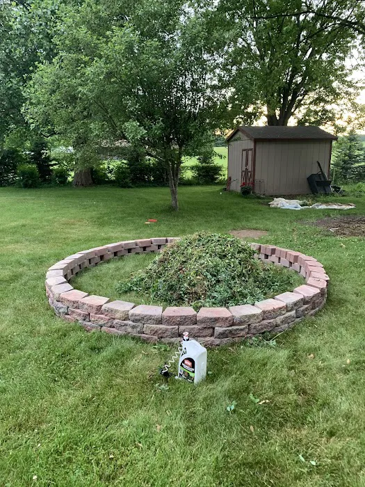 Mike's Landscaping Picture 4