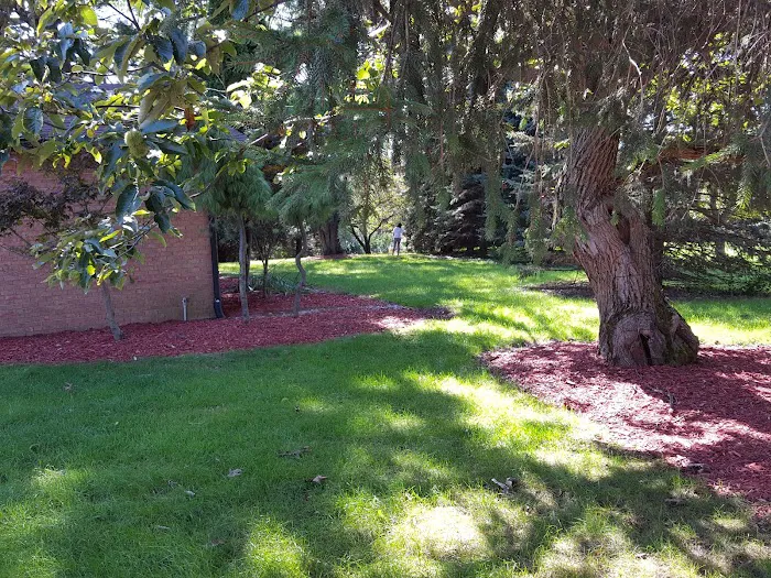 Cutting Edge Lawn Care Picture 2