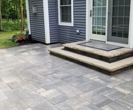 River Landscaping & Tree Service