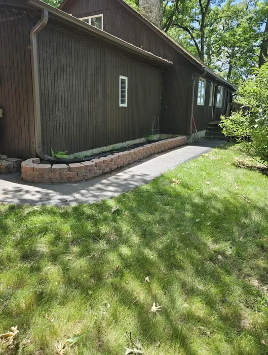 Lee's Lawn service and Landscaping Picture 8