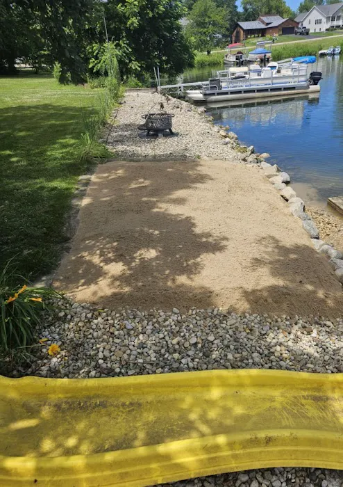 Lee's Lawn service and Landscaping Picture 2