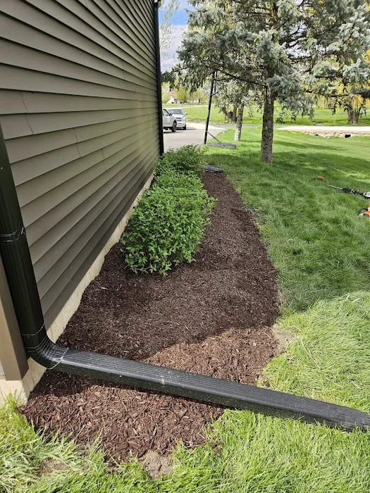 Lee's Lawn service and Landscaping Picture 7