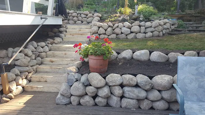 B & J Tree & Landscape Service Picture 5