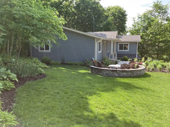 B & J Tree & Landscape Service Picture 8